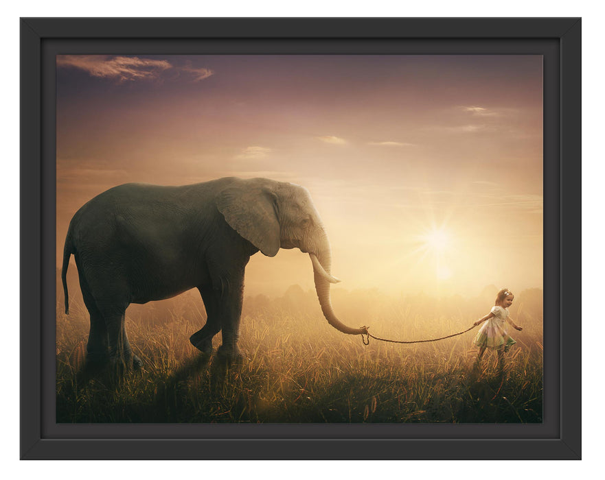 Pixxprint Kind und Elefant bei Sonnenuntergang, im Schwebe-Effekt Bilderrahmen