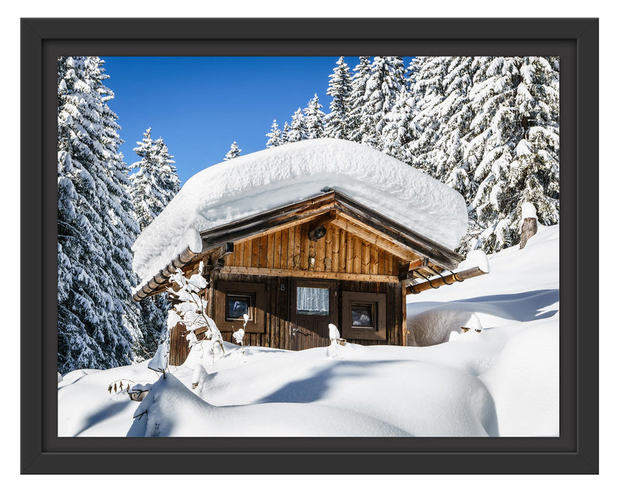 Pixxprint Verschneite Skihütte in Alpenwald, im Schwebe-Effekt Bilderrahmen
