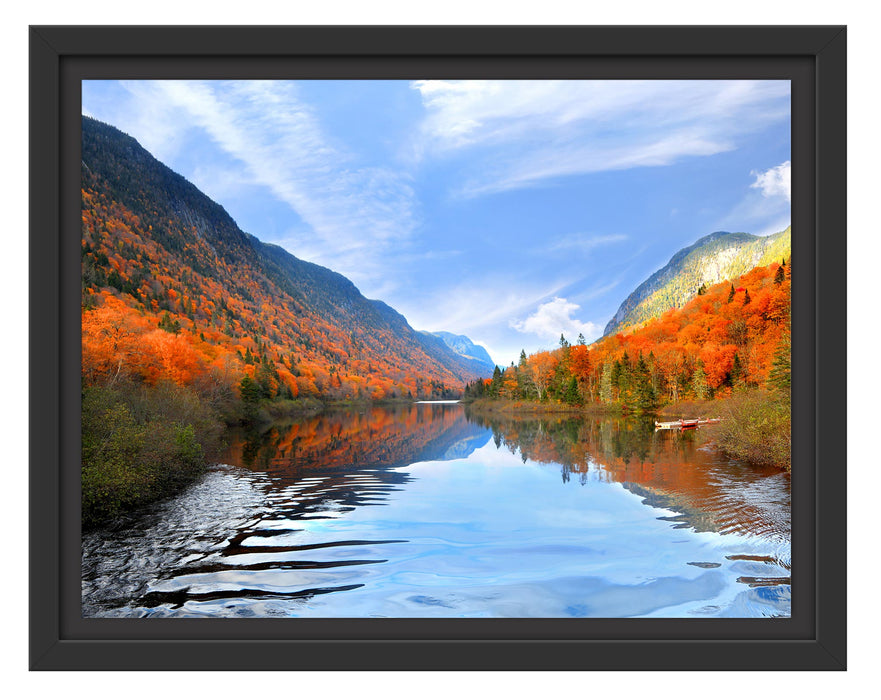 Pixxprint Talfluss zwischen herbstlichen Bergen, im Schwebe-Effekt Bilderrahmen