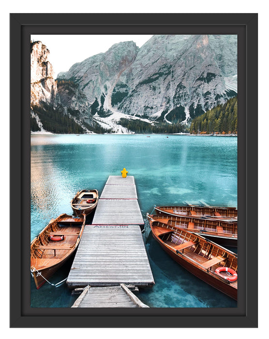 Pixxprint Bootssteg und Berge am Pragser Wildsee, im Schwebe-Effekt Bilderrahmen