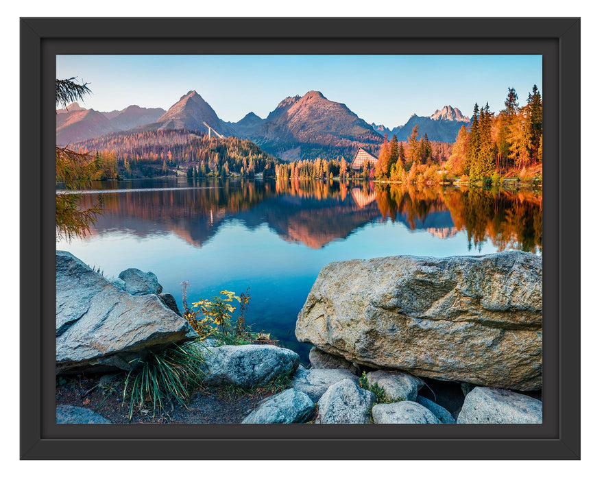 Pixxprint Herbstlicher Natursee in der Slowakei, im Schwebe-Effekt Bilderrahmen