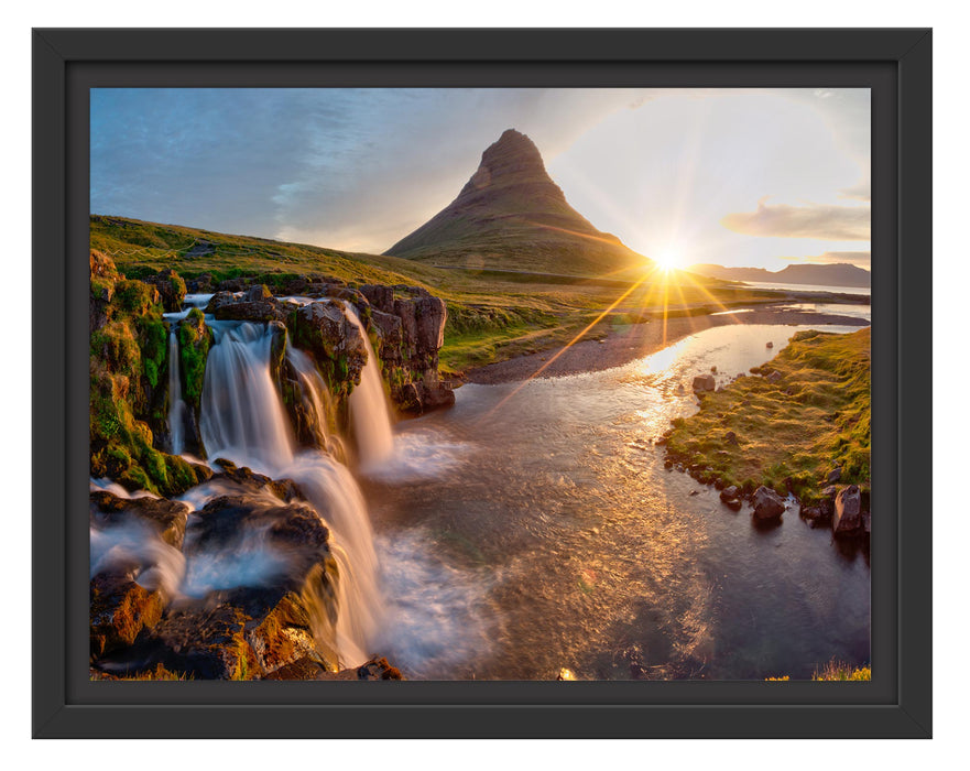 Pixxprint Wasserfall in Isalnd bei Sonnenuntergang, im Schwebe-Effekt Bilderrahmen