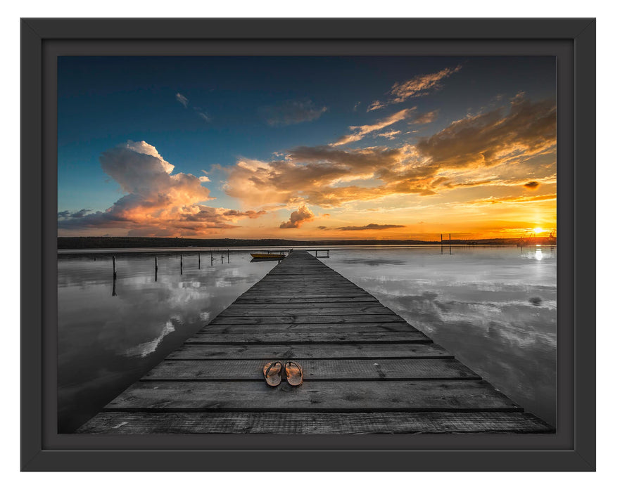 Pixxprint Steg am See bei Sonnenuntergang B&W Detail, im Schwebe-Effekt Bilderrahmen