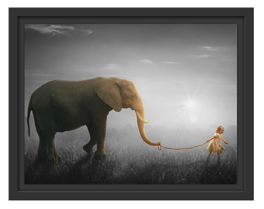 Pixxprint Kind und Elefant bei Sonnenuntergang B&W Detail, im Schwebe-Effekt Bilderrahmen