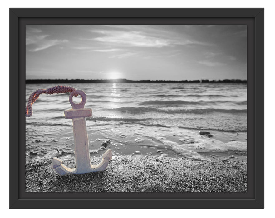 Pixxprint Anker am Ostseestrand im Sonnenuntergang B&W Detail, im Schwebe-Effekt Bilderrahmen