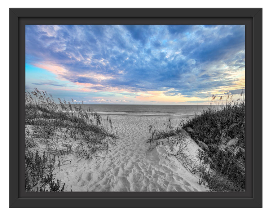 Pixxprint Düneneingang mit Meerblick B&W Detail, im Schwebe-Effekt Bilderrahmen