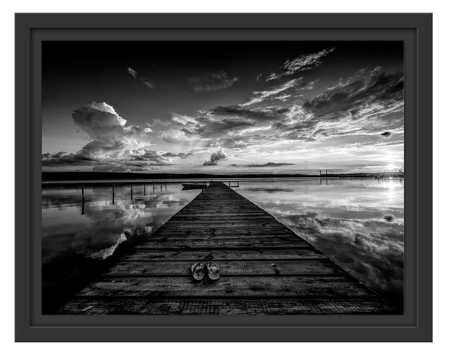 Pixxprint Steg am See bei Sonnenuntergang, Monochrome, im Schwebe-Effekt Bilderrahmen