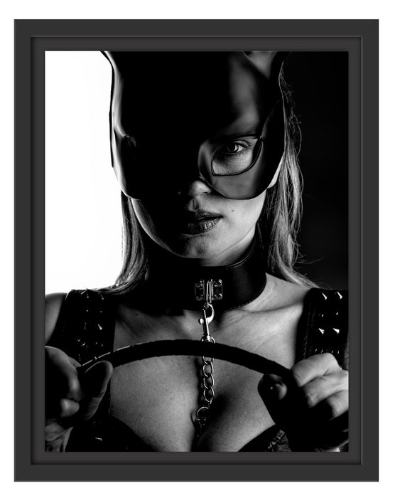 Pixxprint Sexy Frau mit Halsband und Hasenmaske, Monochrome, im Schwebe-Effekt Bilderrahmen