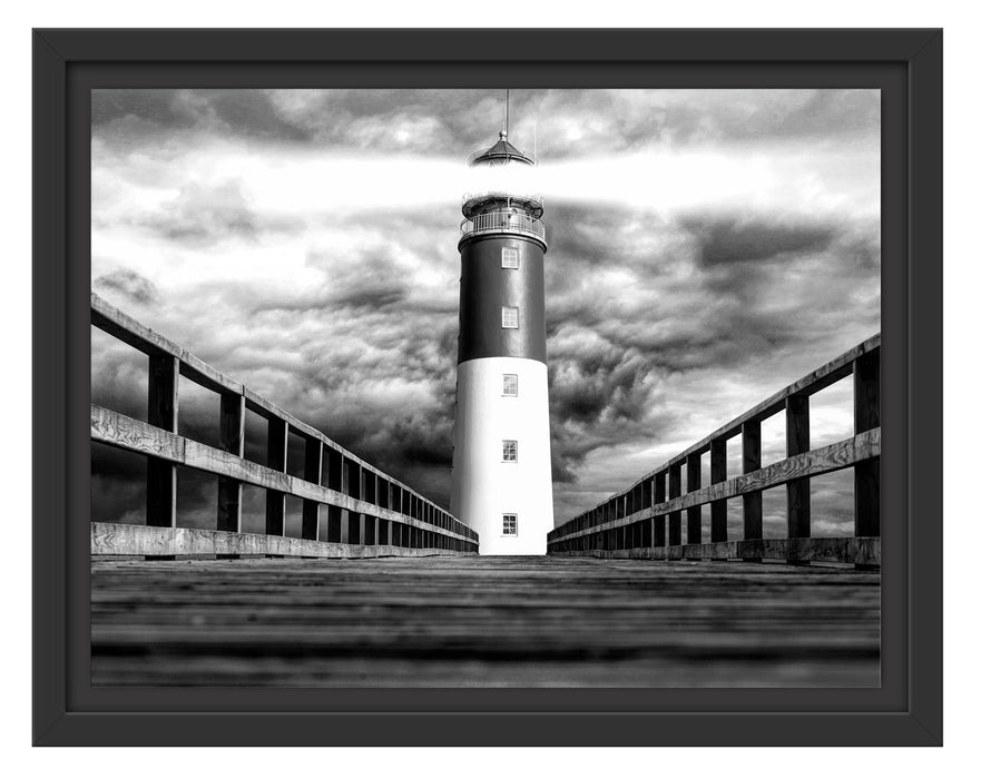 Pixxprint Leuchtturm am Ende eines Stegs, Monochrome, im Schwebe-Effekt Bilderrahmen
