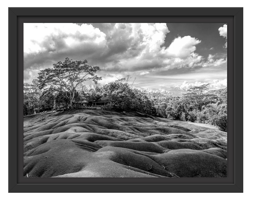 Pixxprint Siebenfarbige Erde bei Chamarel auf Mauritius, Monochrome, im Schwebe-Effekt Bilderrahmen