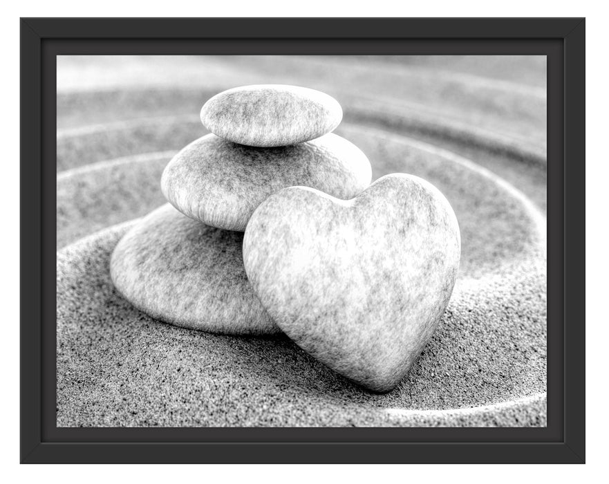 Pixxprint Steinturm mit Herz in Sandwellen, Monochrome, im Schwebe-Effekt Bilderrahmen