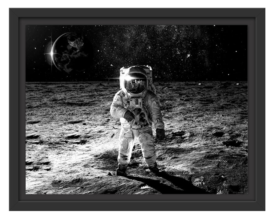 Pixxprint Einsamer Astronaut auf dem Mond, Monochrome, im Schwebe-Effekt Bilderrahmen
