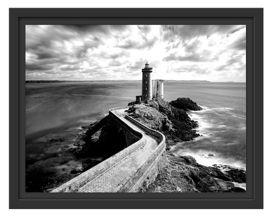 Pixxprint Steinbrücke zum Leuchtturm Phare du Petit Minou, Monochrome, im Schwebe-Effekt Bilderrahmen