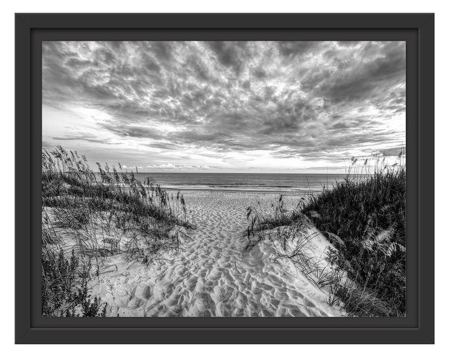 Pixxprint Düneneingang mit Meerblick, Monochrome, im Schwebe-Effekt Bilderrahmen