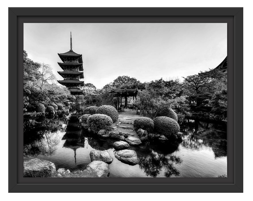 Pixxprint See im Herbst vor japanischem Tempel, Monochrome, im Schwebe-Effekt Bilderrahmen