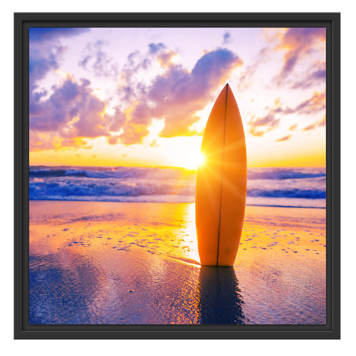 Surfbrett am Strand Schattenfugenrahmen Quadratisch 55x55