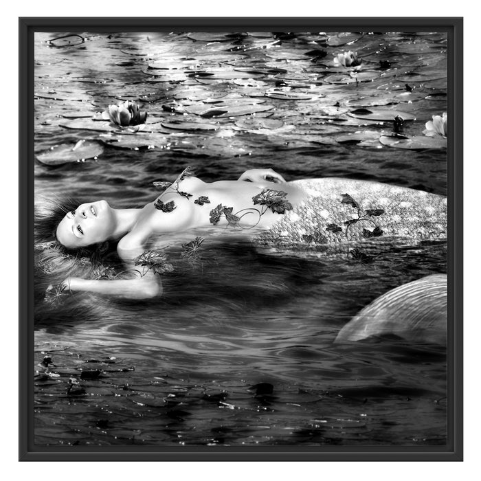Meerjungfrau im Wasser liegend Schattenfugenrahmen Quadratisch 70x70