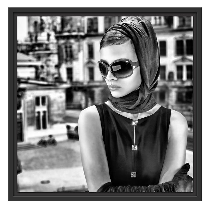 Audrey in Paris Schattenfugenrahmen Quadratisch 55x55