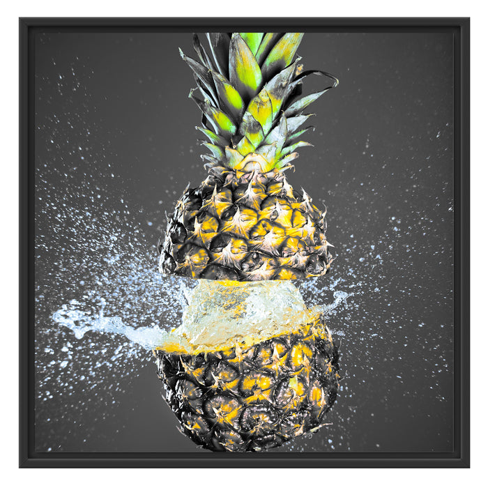 Ananas mit Wasser bespritzt Schattenfugenrahmen Quadratisch 70x70