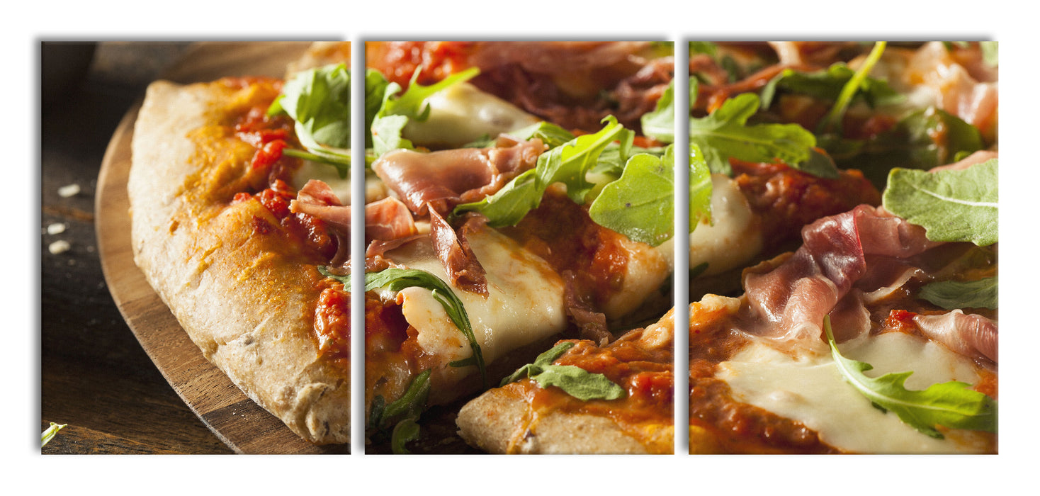 Köstliche italienische Pizza, XXL Leinwandbild als 3 Teiler