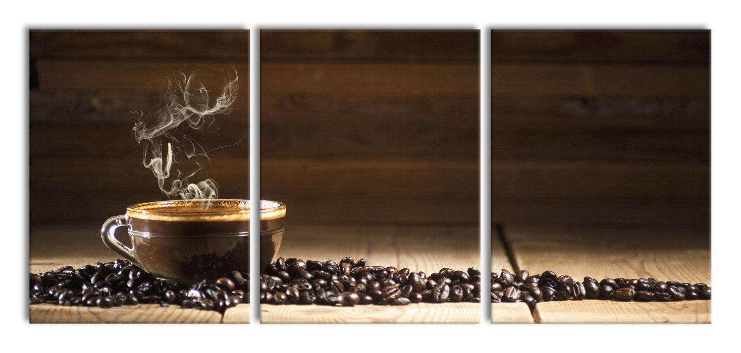 Kaffee zwischen Kaffeebohnen, XXL Leinwandbild als 3 Teiler