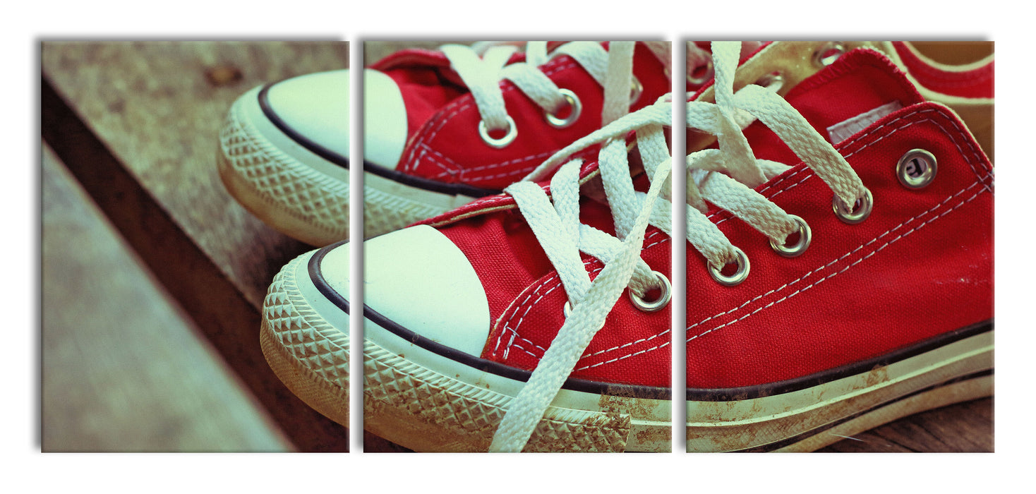 Coole Rote Schuhe, XXL Leinwandbild als 3 Teiler