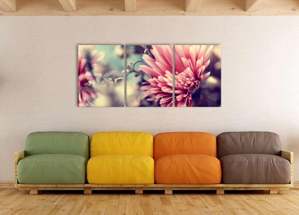 Romantische Blumen, XXL Leinwandbild als 3 Teiler