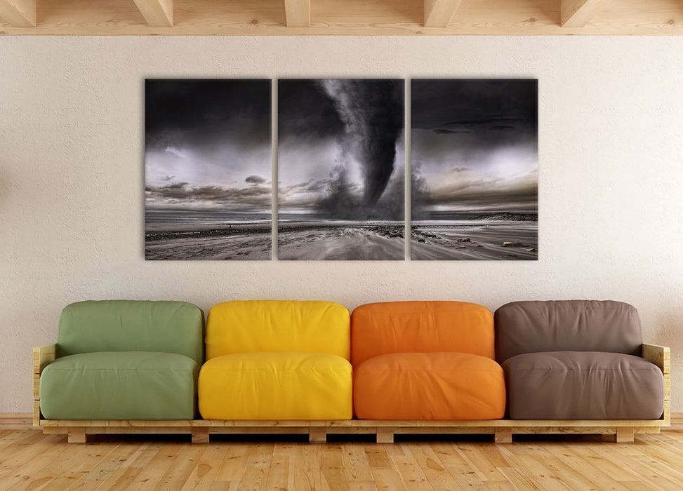 Dramatischer Tornado, XXL Leinwandbild als 3 Teiler