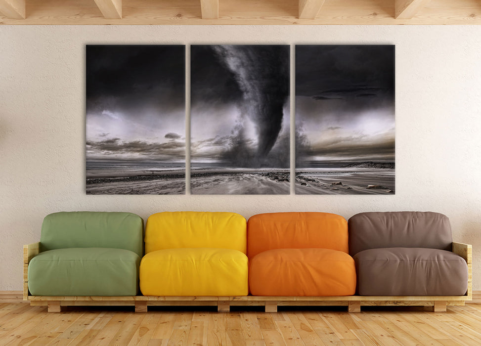 Dramatischer Tornado, XXL Leinwandbild als 3 Teiler