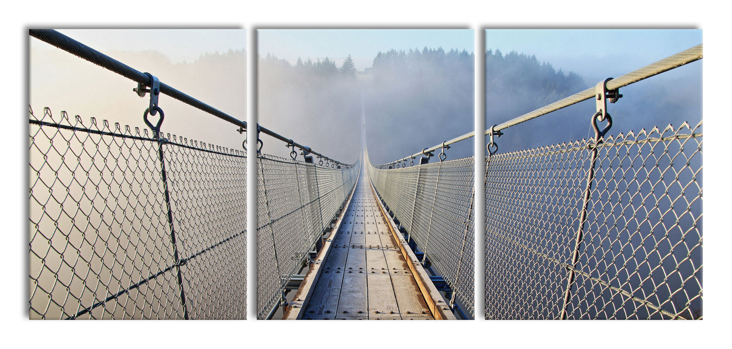 Hängeseilbrücke im Nebelschimmer, XXL Leinwandbild als 3 Teiler