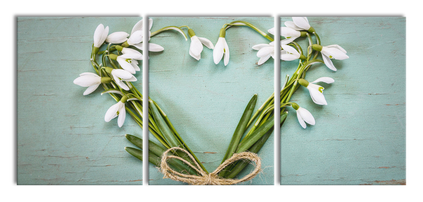 Herz aus Blumen, XXL Leinwandbild als 3 Teiler