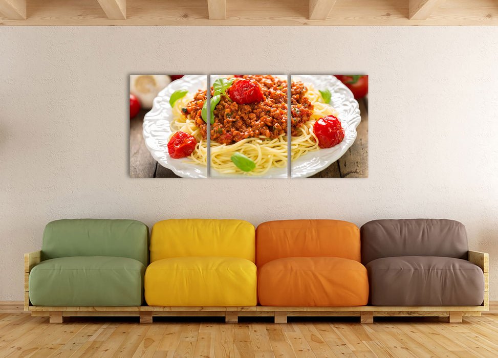 Spaghetti Bolognese auf dem Teller, XXL Leinwandbild als 3 Teiler