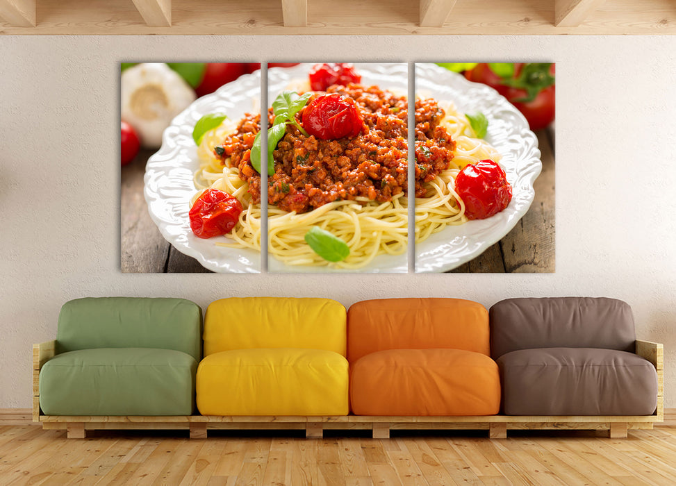 Spaghetti Bolognese auf dem Teller, XXL Leinwandbild als 3 Teiler