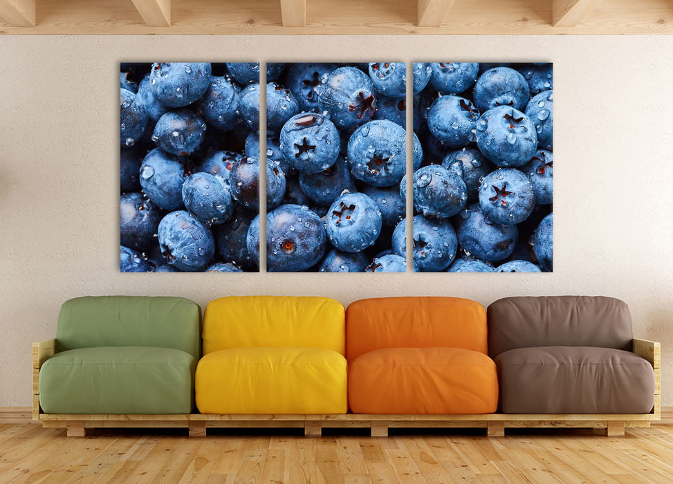 Blaubeeren mit Wassertropfen, XXL Leinwandbild als 3 Teiler