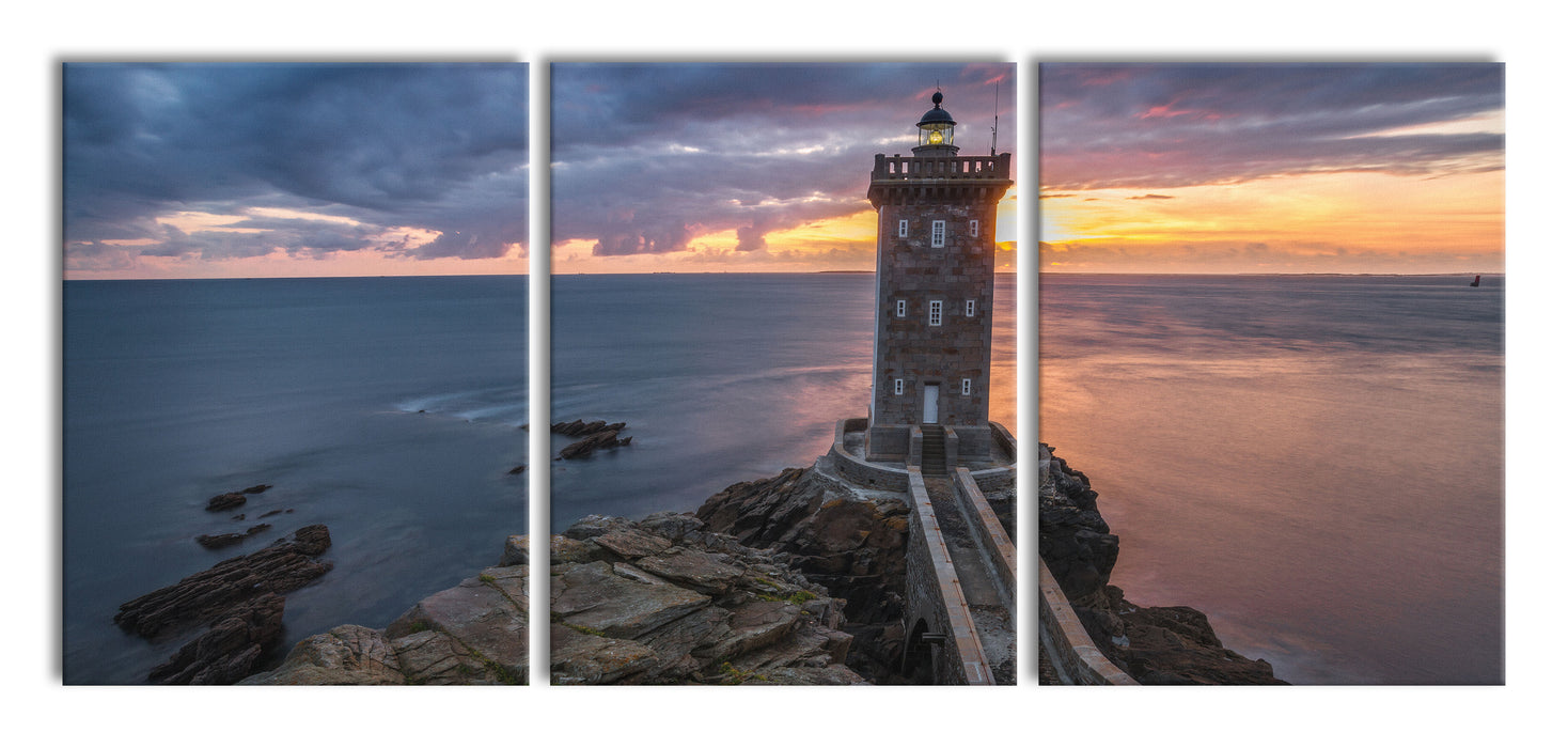 Leuchtturm im Sonnenuntergang, XXL Leinwandbild als 3 Teiler