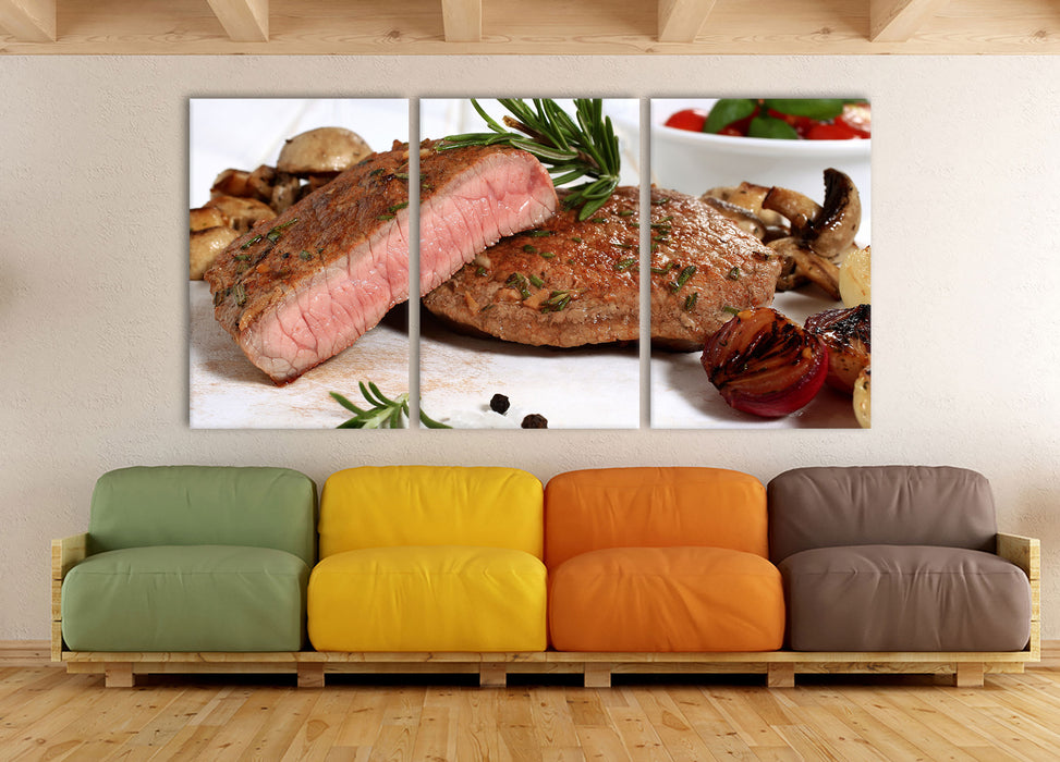 Saftiges Steak Medium, XXL Leinwandbild als 3 Teiler