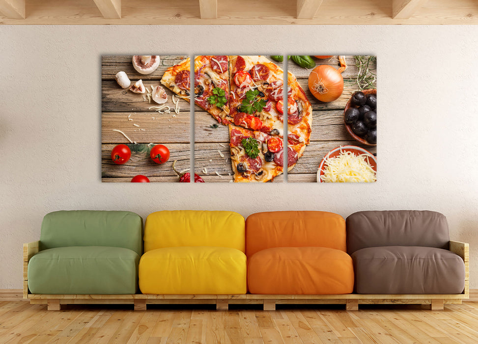 Pizza Italia auf Holztisch, XXL Leinwandbild als 3 Teiler