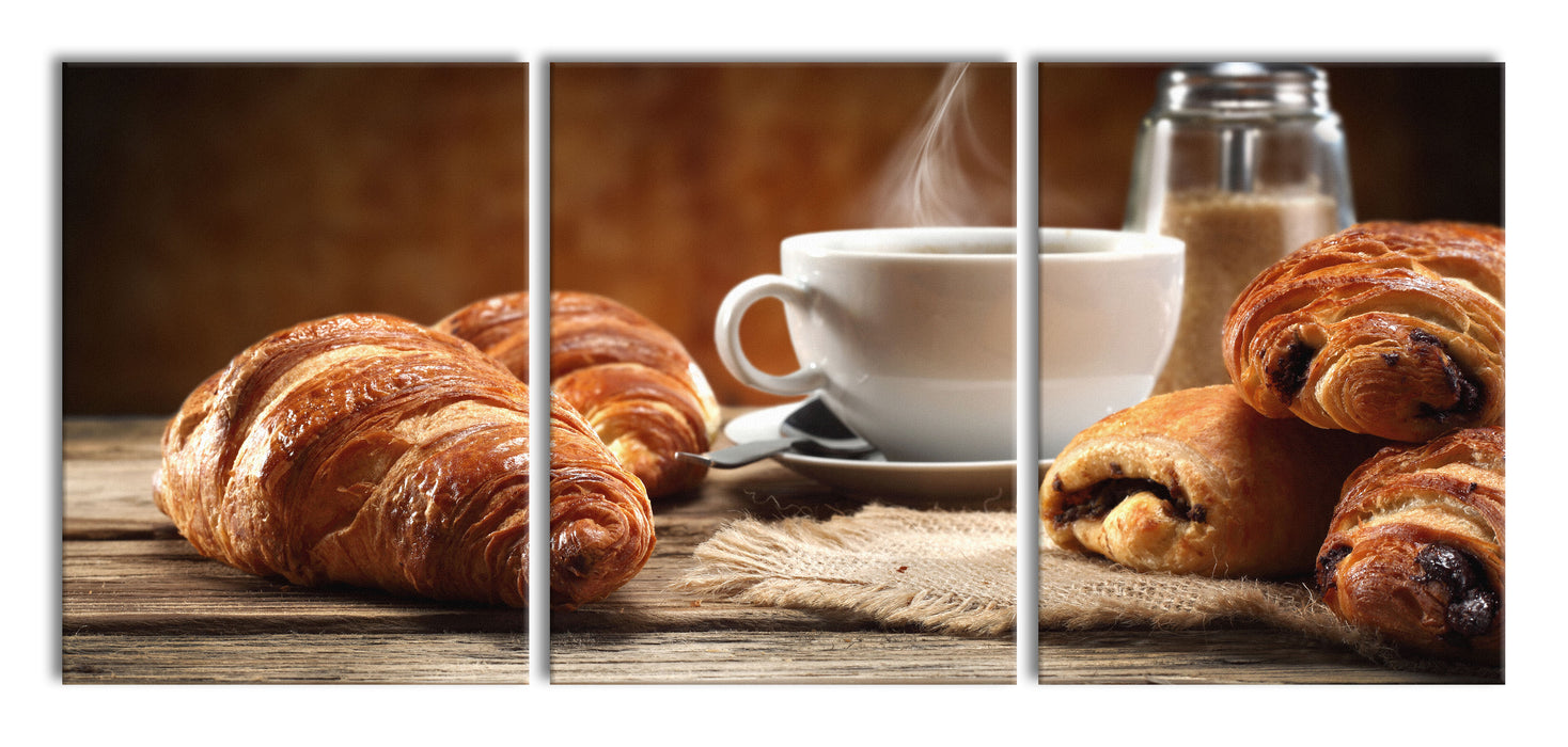 Croissant zum Kaffee, XXL Leinwandbild als 3 Teiler