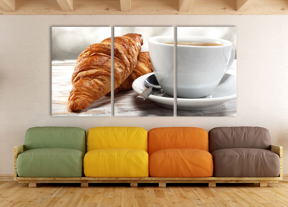 Frisches Croissant und Kaffee, XXL Leinwandbild als 3 Teiler