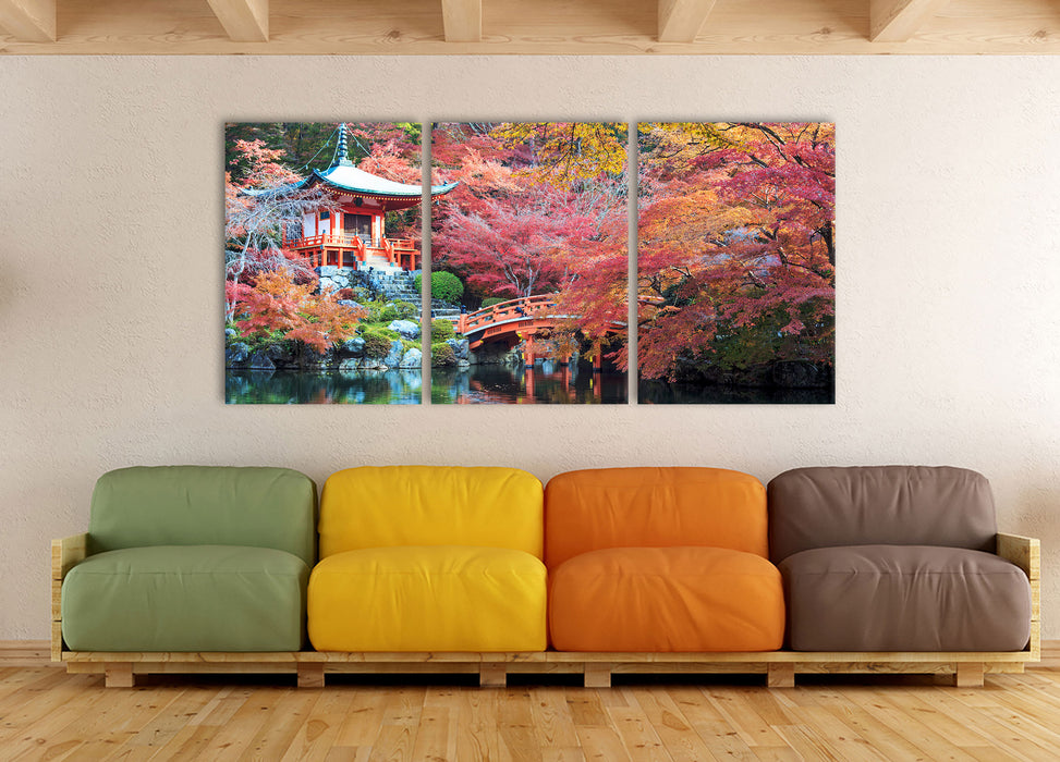 Wunderschönes Kloster in Japan, XXL Leinwandbild als 3 Teiler