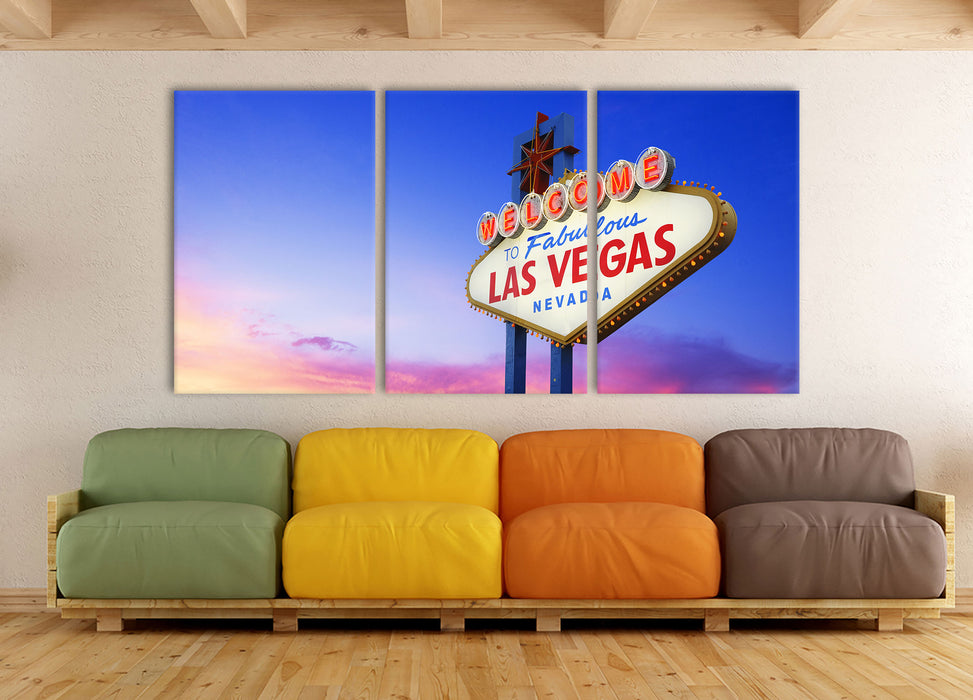 Las Vegas Schild in der Dämmerung, XXL Leinwandbild als 3 Teiler