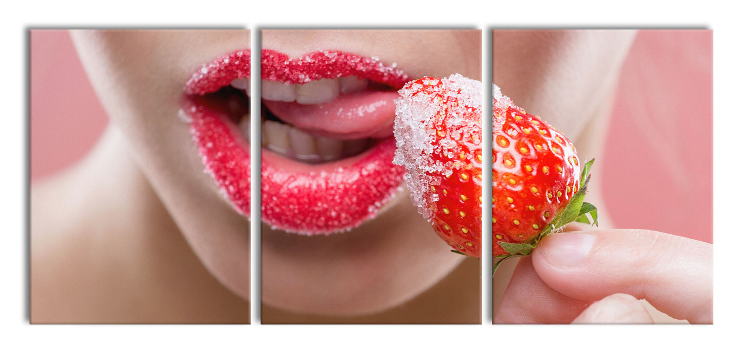 Erdbeere vor Lippen, XXL Leinwandbild als 3 Teiler