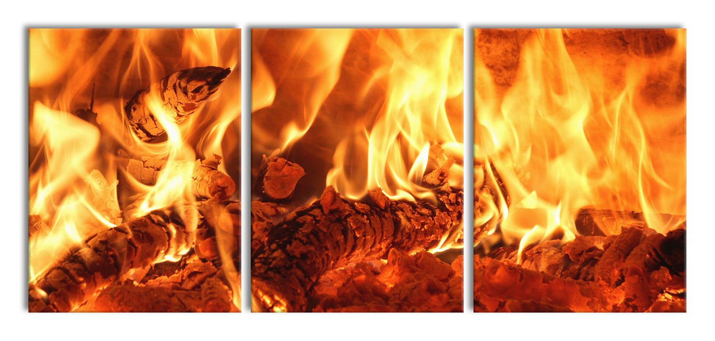 Gemütliches Holz im Feuer, XXL Leinwandbild als 3 Teiler