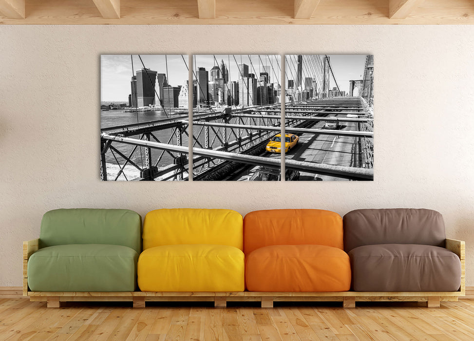 Gelbes Taxi in New York auf Brücke, XXL Leinwandbild als 3 Teiler