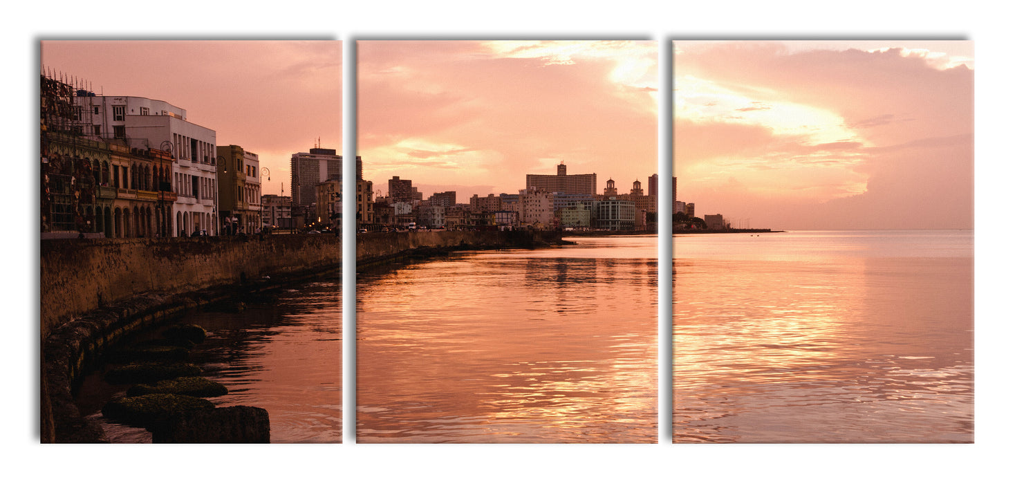 Blick auf Stadt am Meer, XXL Leinwandbild als 3 Teiler